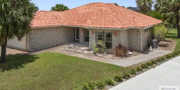 60 Laguna Madre Dr., Laguna Vista TX 78578