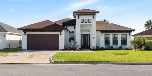 6 Arcos Gardens, Laguna Vista TX 78578