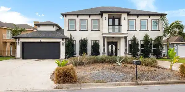 19 Laguna Madre Dr., Laguna Vista TX 78578