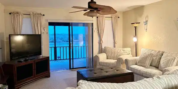 Image 4: Great waterfront views