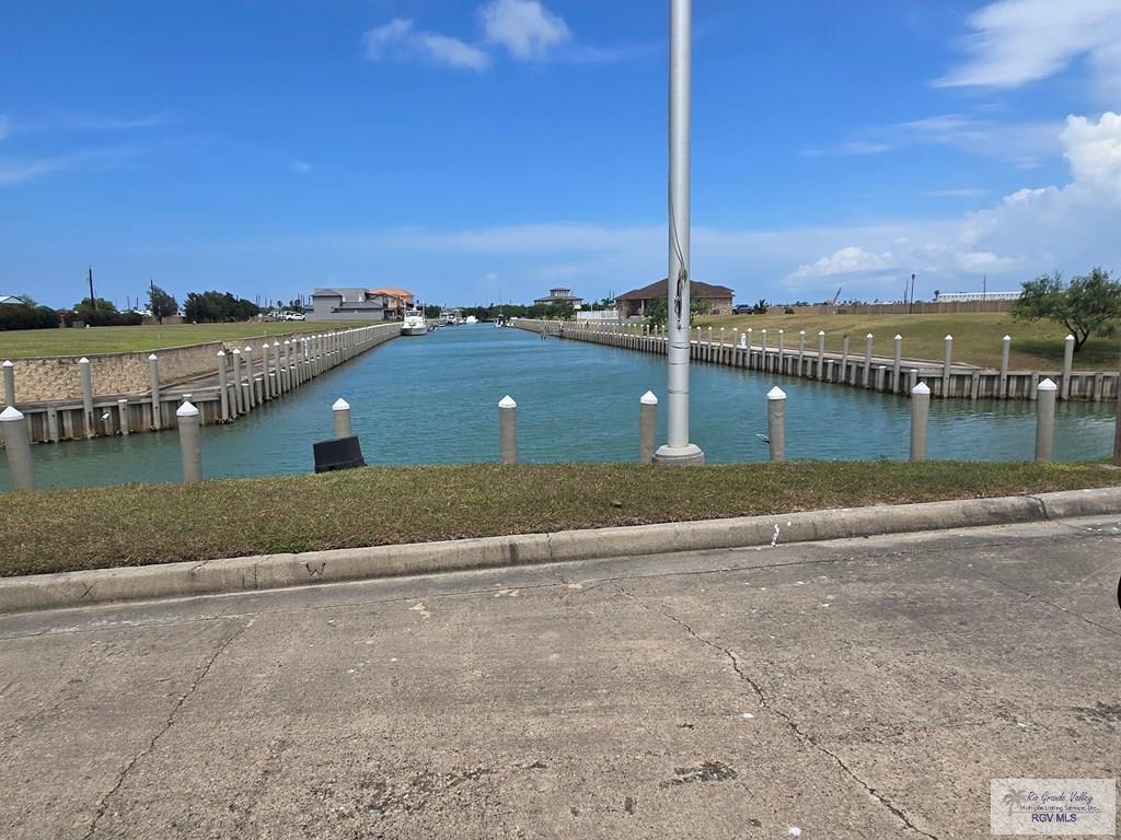 Image 3: Deep Water Channel, Estimated 9' deep by 100' long deep water channel with turning basin. Direct access to Laguna Madre Bay and Gulf of Mexico.