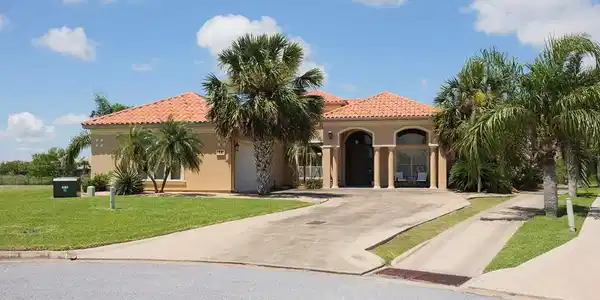 12 Bethpage Ct, Laguna Vista TX 78578
