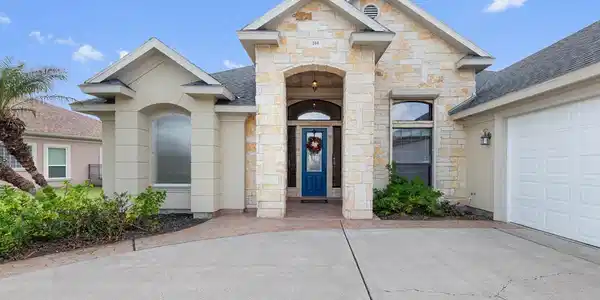104 Golf House Rd., Laguna Vista TX 78578