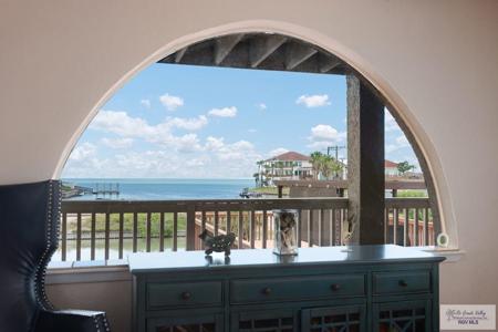 1302 Harbor Island Dr., Port Isabel TX 78526