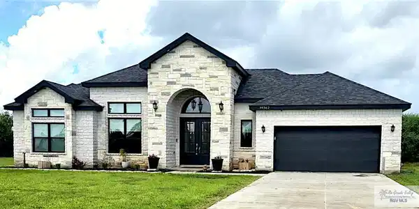 39362 Loop Rd, Bayview TX 78566
