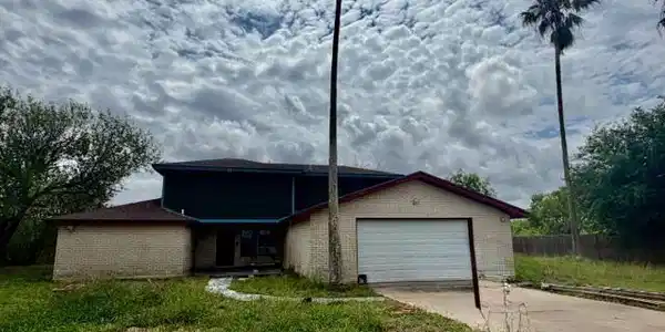 108 Palma Ln., Bayview TX 78566