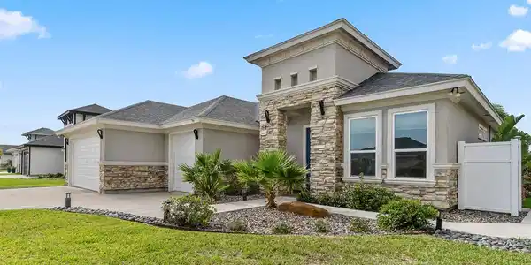 94 Torrey Pines, Laguna Vista TX 78578