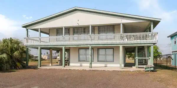 Image 4: 4/5 House