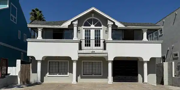Image 3: Exterior Front
