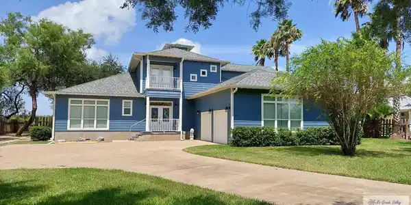 Image 2: Front of Home