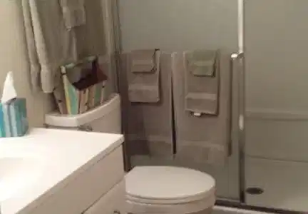 Image 3: Unit 1 downstairs bath
