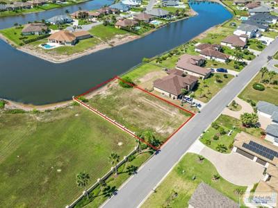 17 Whooping Crane Dr., Laguna Vista TX 78578