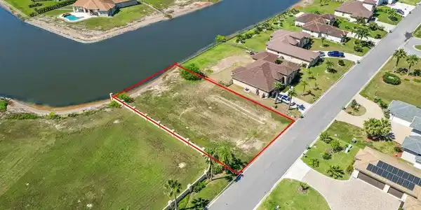 17 Whooping Crane Dr., Laguna Vista TX 78578