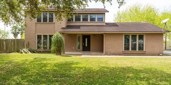 170 S San Roman, Bayview TX 78566