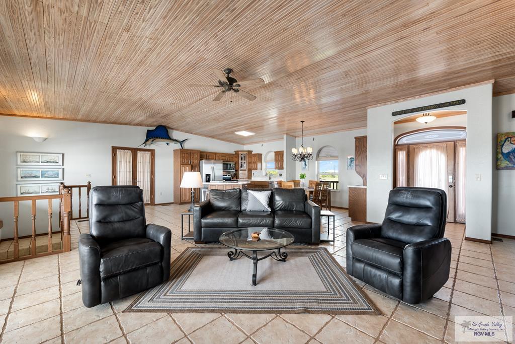 Image 2: Living Room