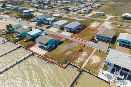 520/525 N Shore Dr., Port Mansfield TX 78598
