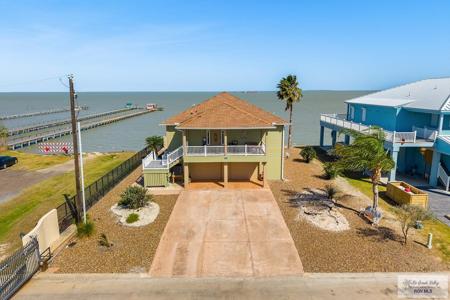 120 Mansfield Point Dr., Port Mansfield TX 78598