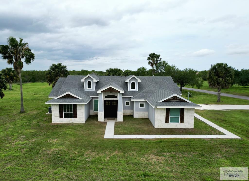 Image 2: 100 N Valencia Dr. Bayview, TX
