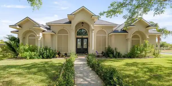 15 Ocelot Trail Rd., Laguna Vista TX 78578