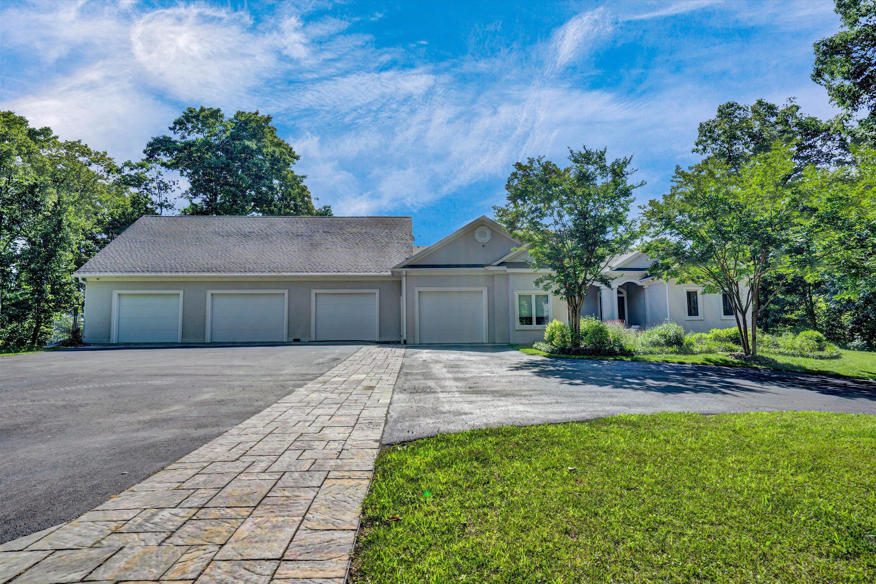 Image 3: 01-DSC00025