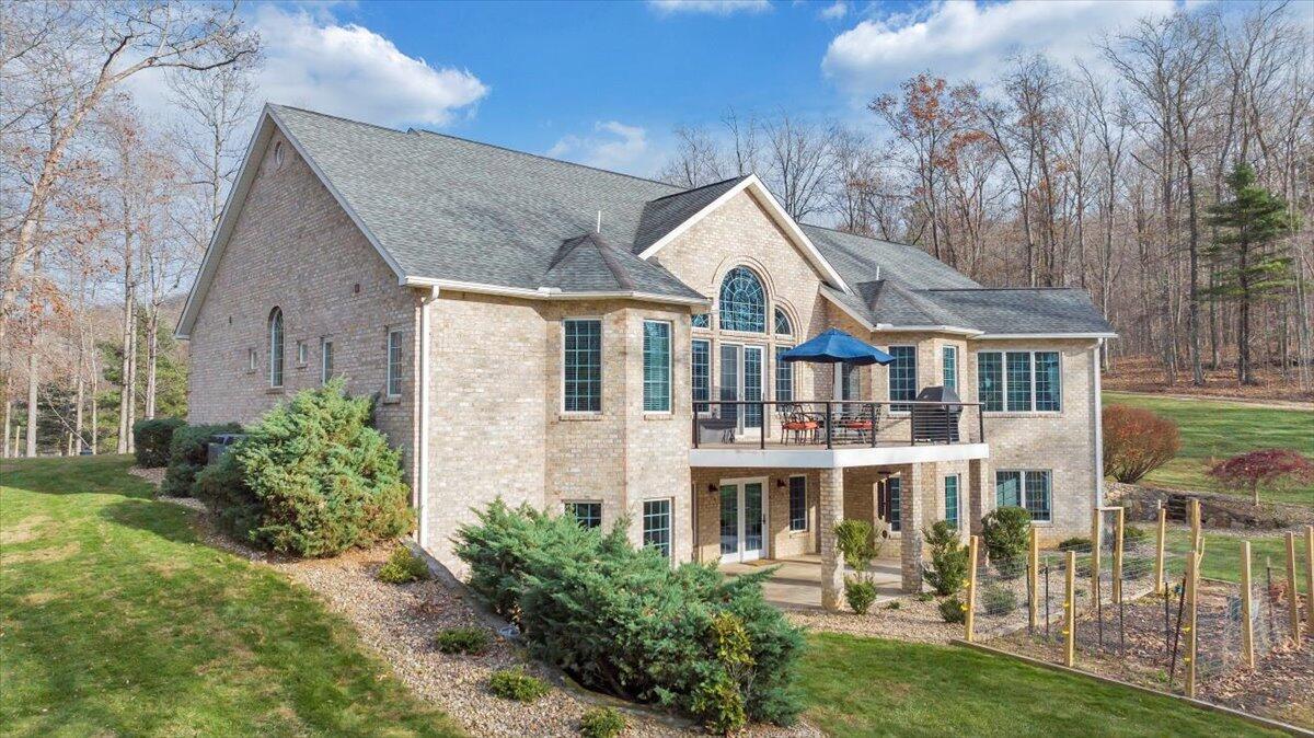 Image 2: 002-DJI_20251114145231_0009_D_MIB