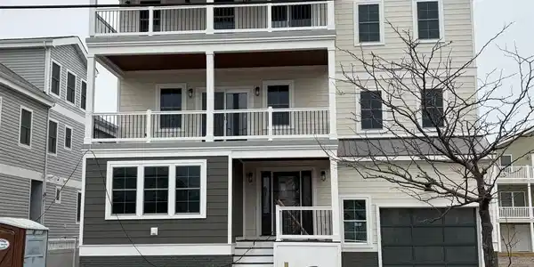 133 E 12th Ave