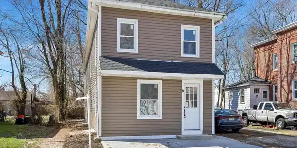 6 W Griffith St