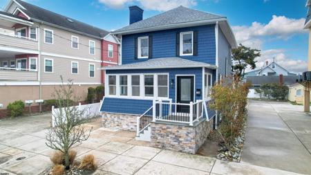 108 E 17th