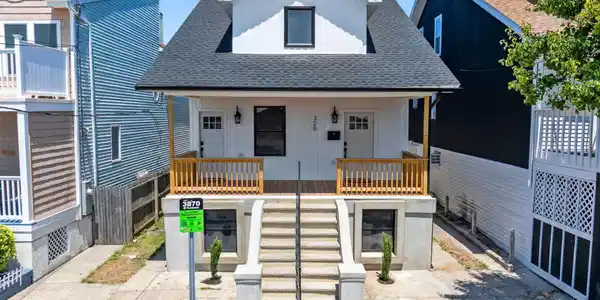 329 E Montgomery