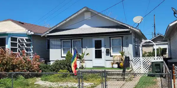 649 N Harrisburg