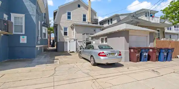 11 N Weymouth