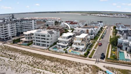 1705 Beach