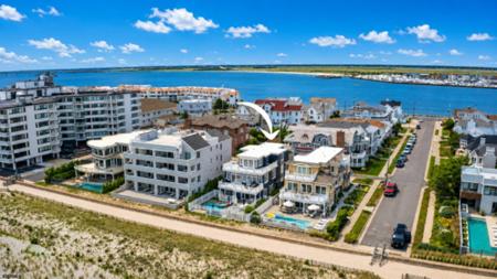 1705 Beach