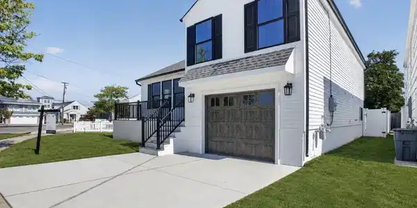 104 Crescent Rd