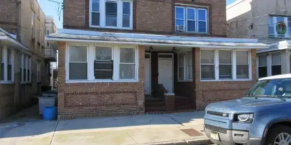 352 N Connecticut