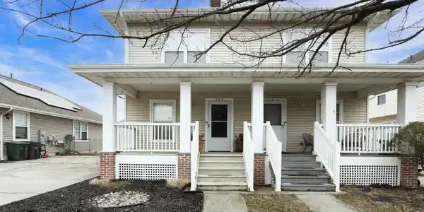 107 Chesapeake Bay Court