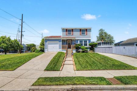 1647 N Michigan