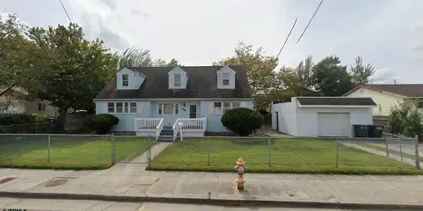 1628 N MICHIGAN