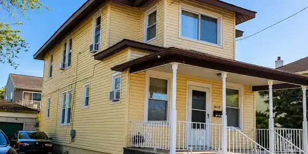 1610 Madison