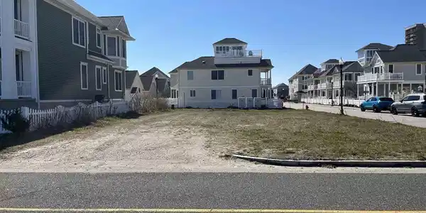 150 N Maine