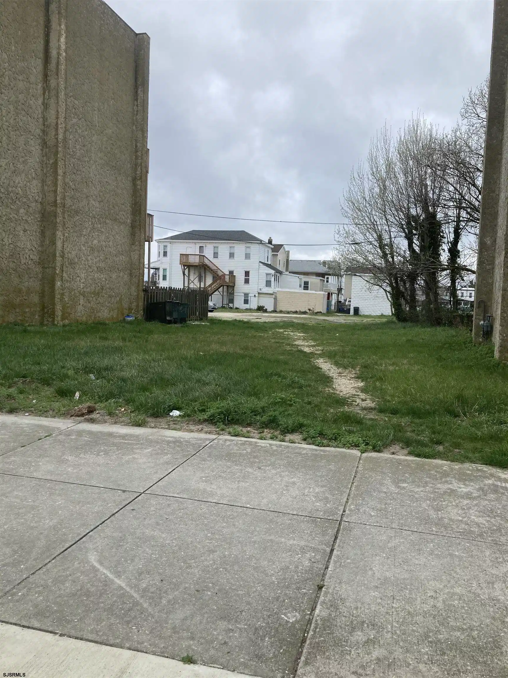 Image 0