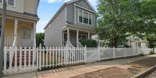 16 N New Hampshire