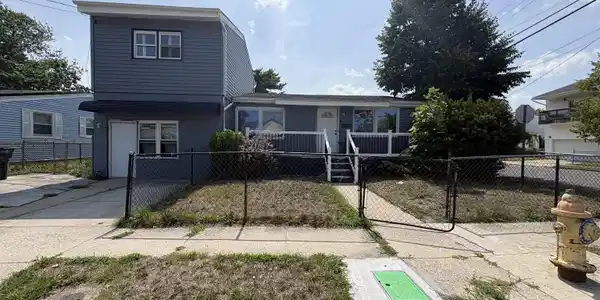 660 N Kentucky