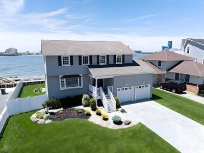 48 W Ocean