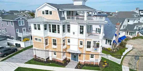 829 North