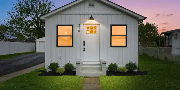218 Woodland