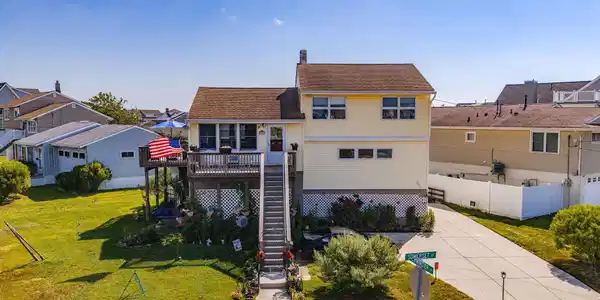 205 Somerset