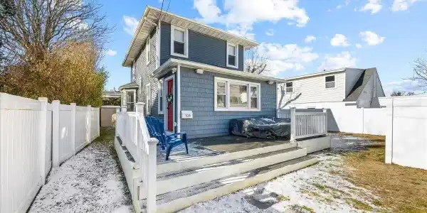 104 N Portland