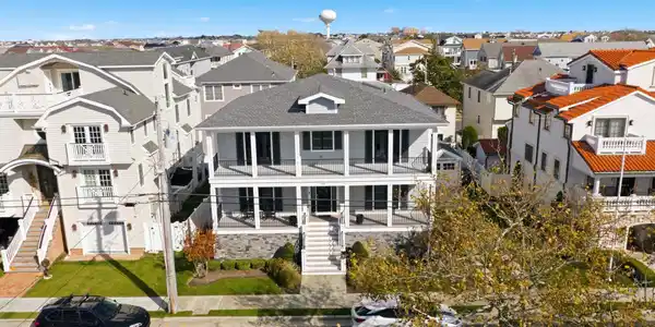 109 N 36th