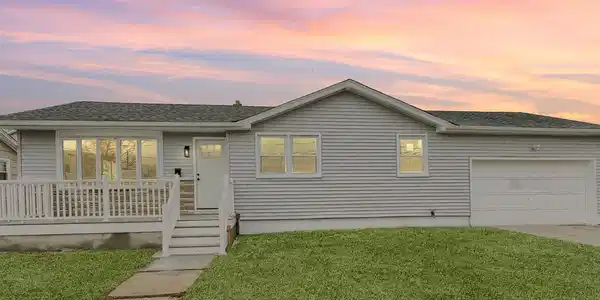 2205 Hamilton
